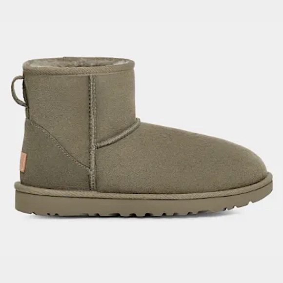 UGG Classic Mini Boots Size 9 Green - Picture 1 of 15